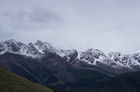 四川凉山彝族自治州(四川凉山彝族自治州：一个风景秀美的旅游胜地)