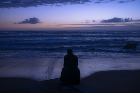 独自在夜晚的海边(独自在夜晚的海边 心静如水)